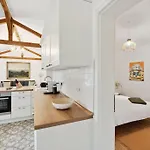 Tatil Evi Idylisches Mit Reh