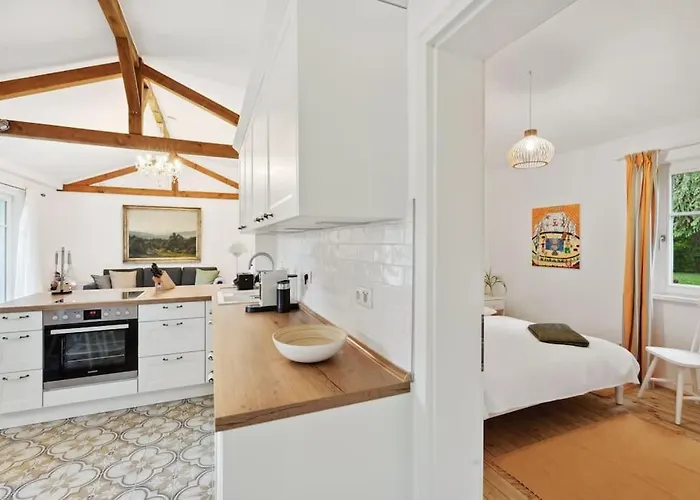 Tatil Evi Idylisches Mit Reh